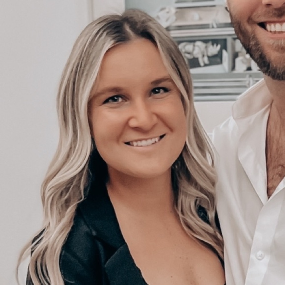 Meet your Posher, Abbey